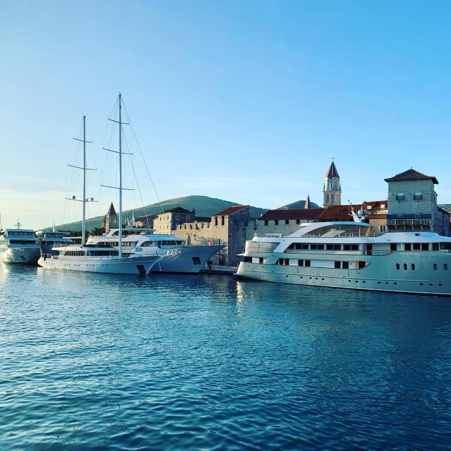 Mentha Apartments Trogir Exterior photo